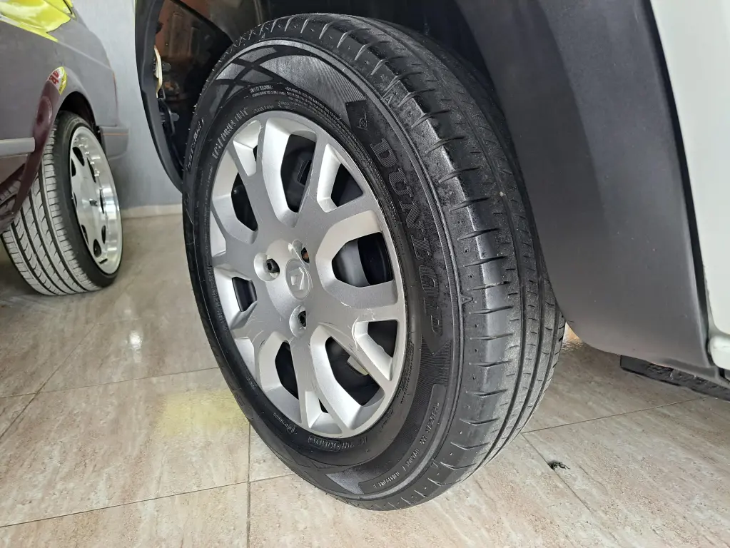 RENAULT Kwid - Foto