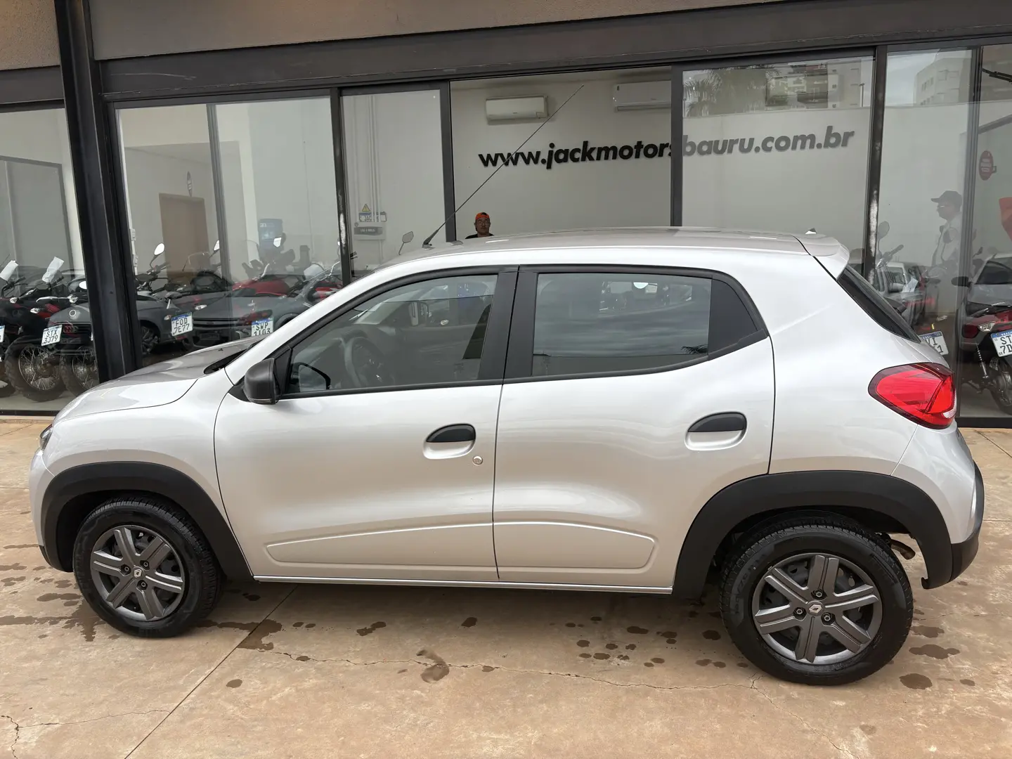 RENAULT Kwid
