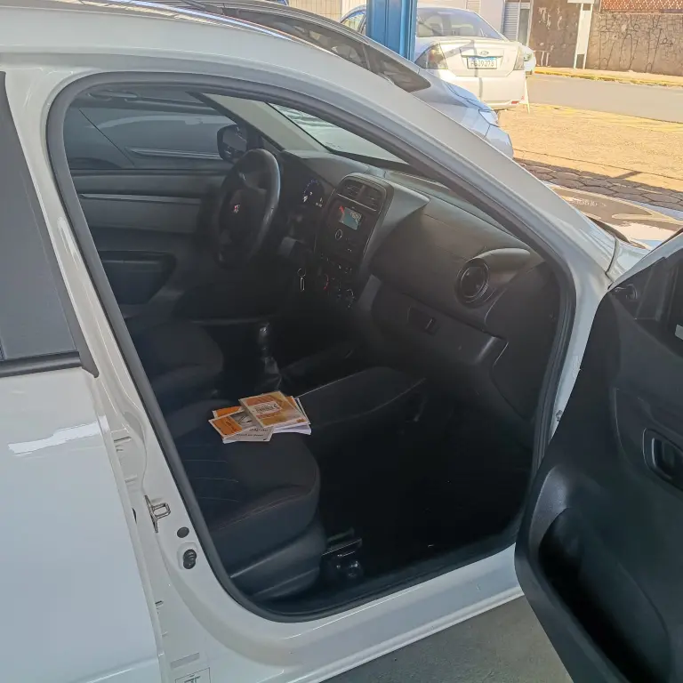 RENAULT Kwid - Foto