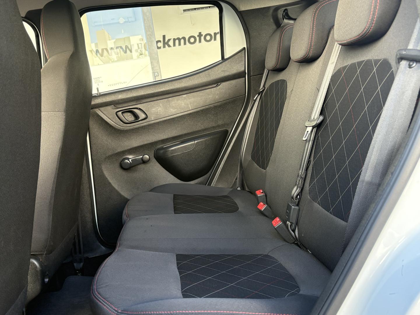 RENAULT Kwid - Foto