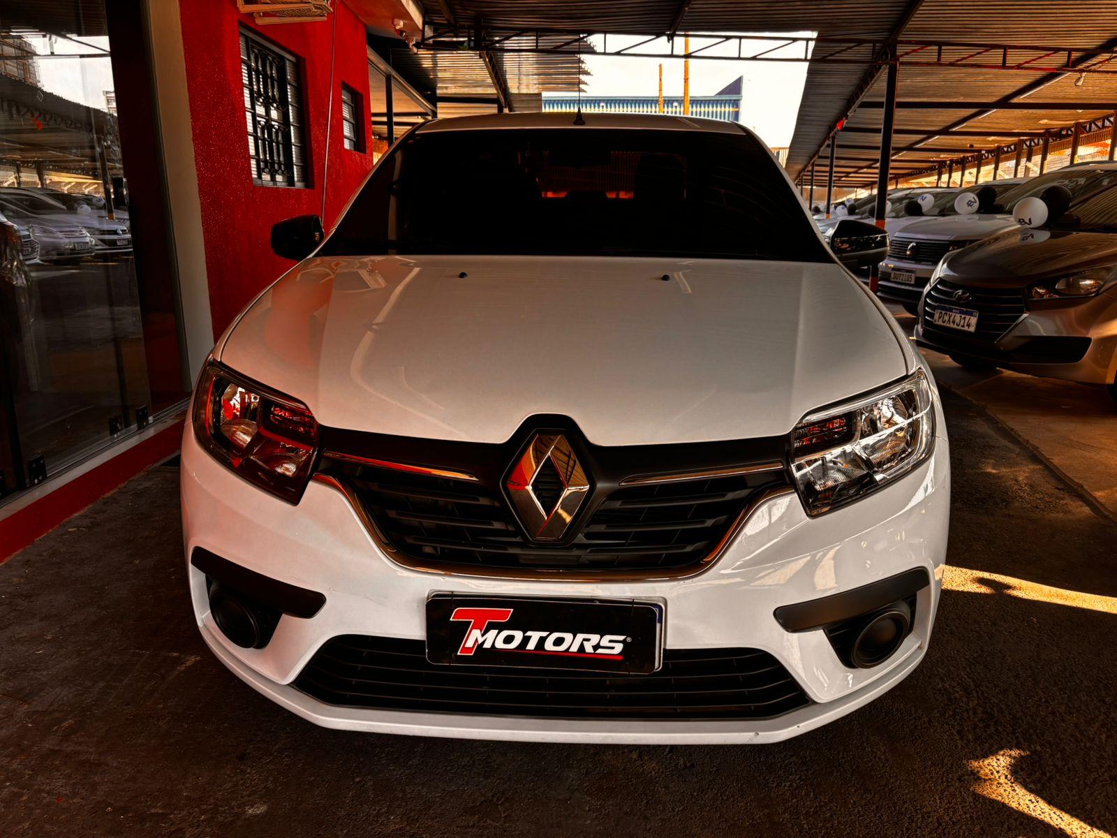 RENAULT Logan - Foto