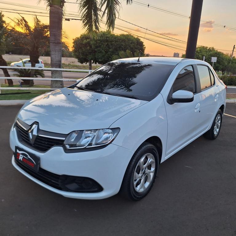 RENAULT Logan