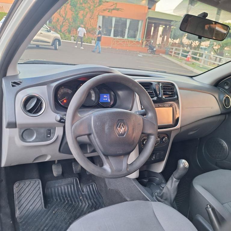 RENAULT Logan - Foto