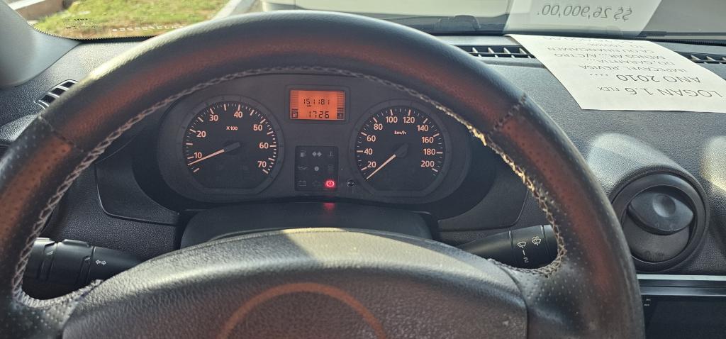 RENAULT Logan - Foto