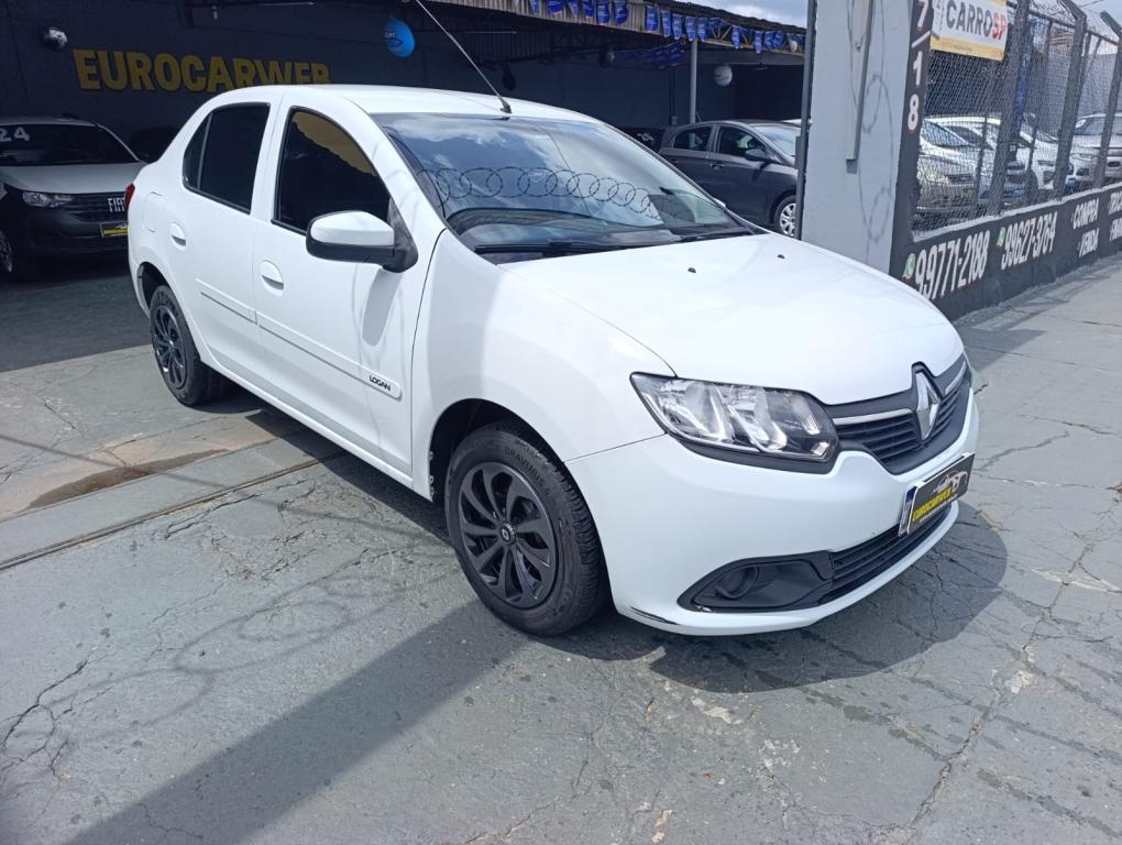 RENAULT Logan - Foto