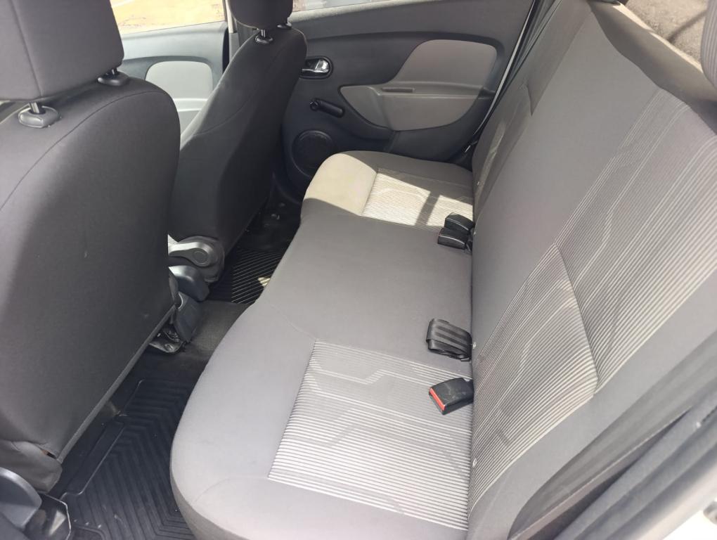 RENAULT Logan - Foto