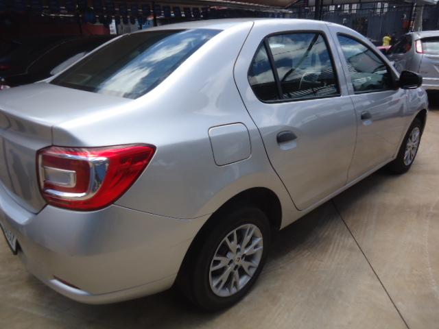 RENAULT Logan - Foto