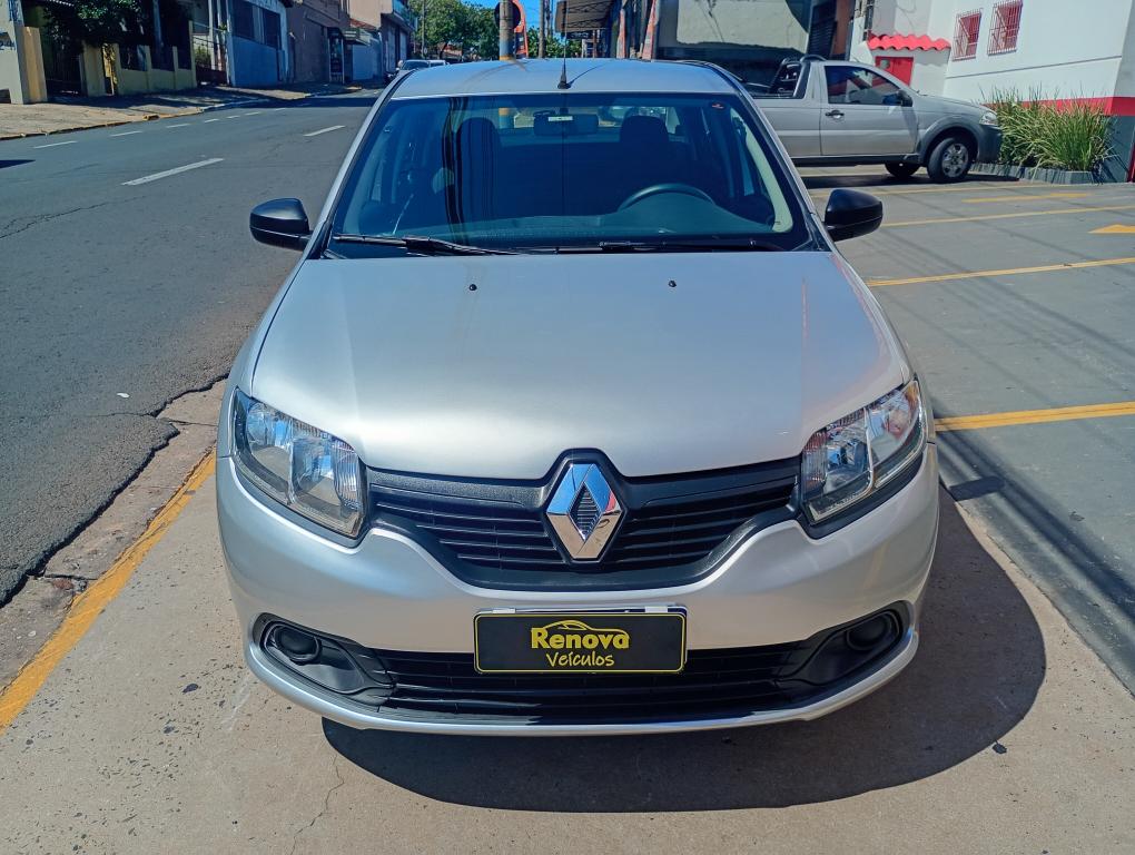 RENAULT Logan - Foto