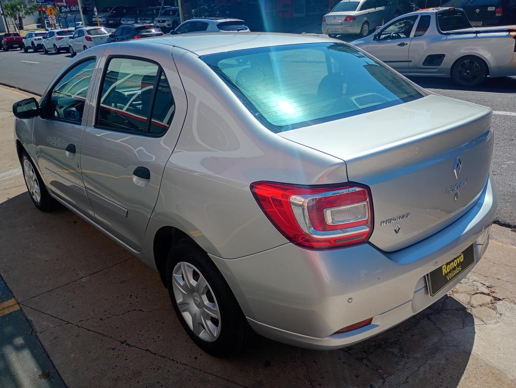 RENAULT Logan - Foto