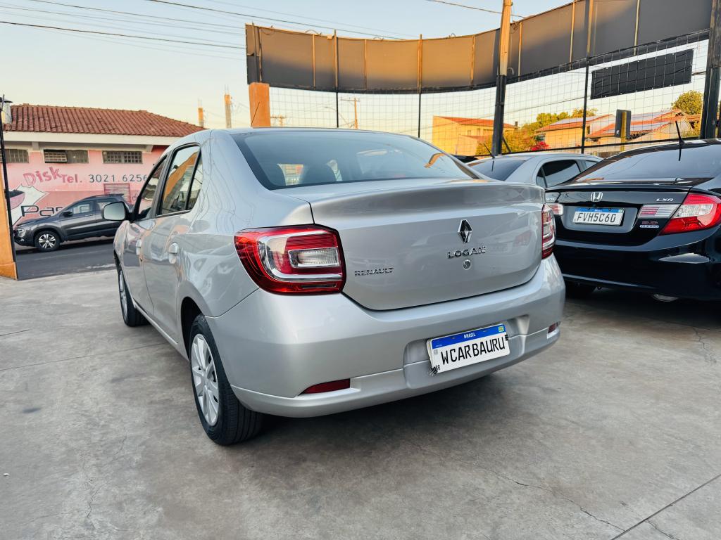 RENAULT Logan - Foto