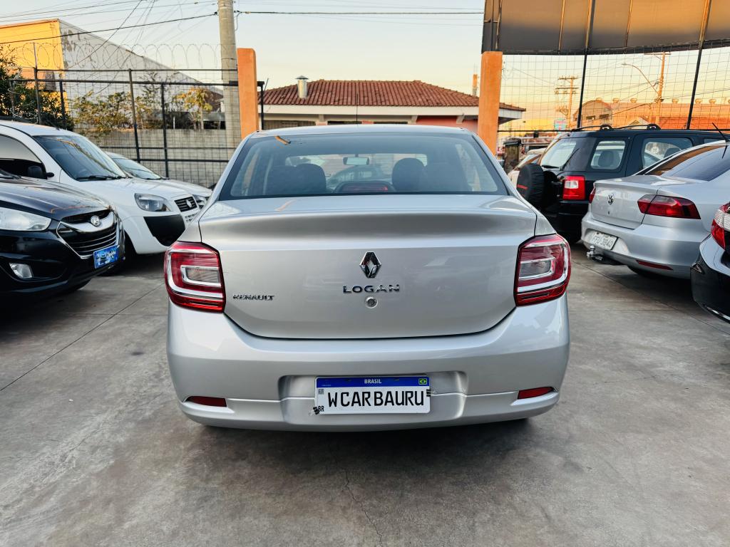 RENAULT Logan - Foto