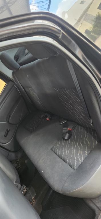 RENAULT Logan - Foto