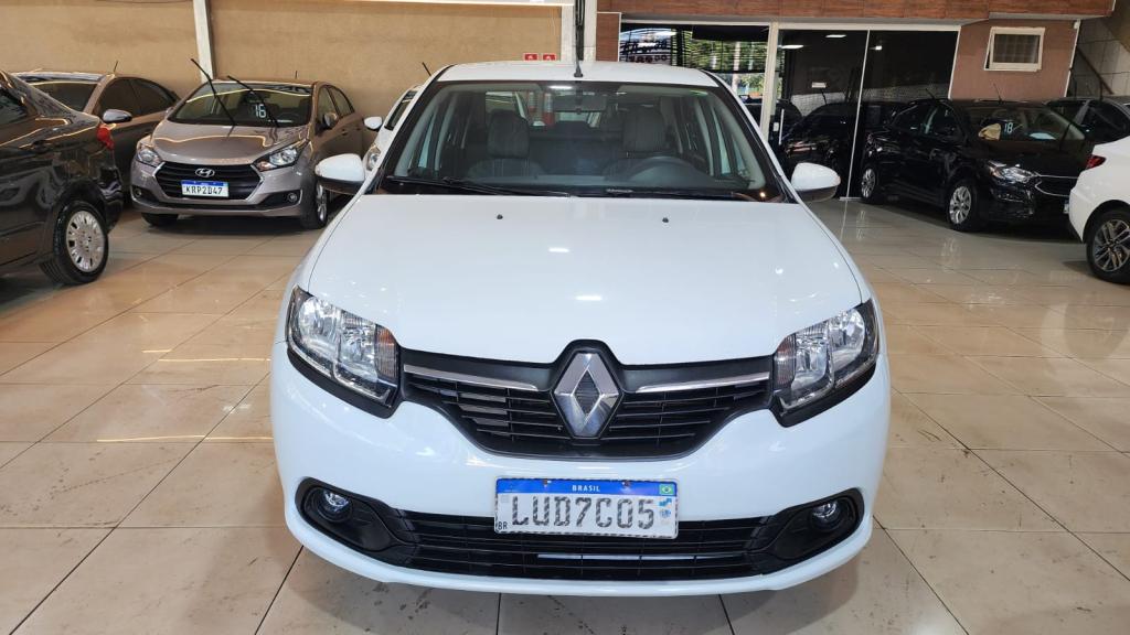 RENAULT Logan - Foto