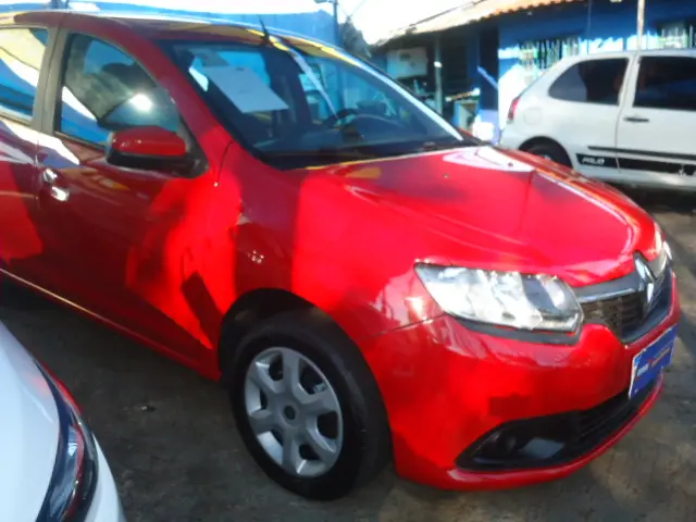 RENAULT Logan - Foto