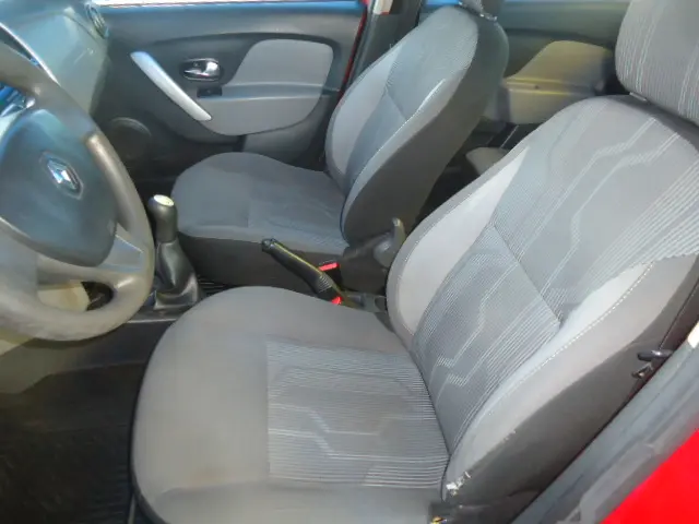 RENAULT Logan - Foto