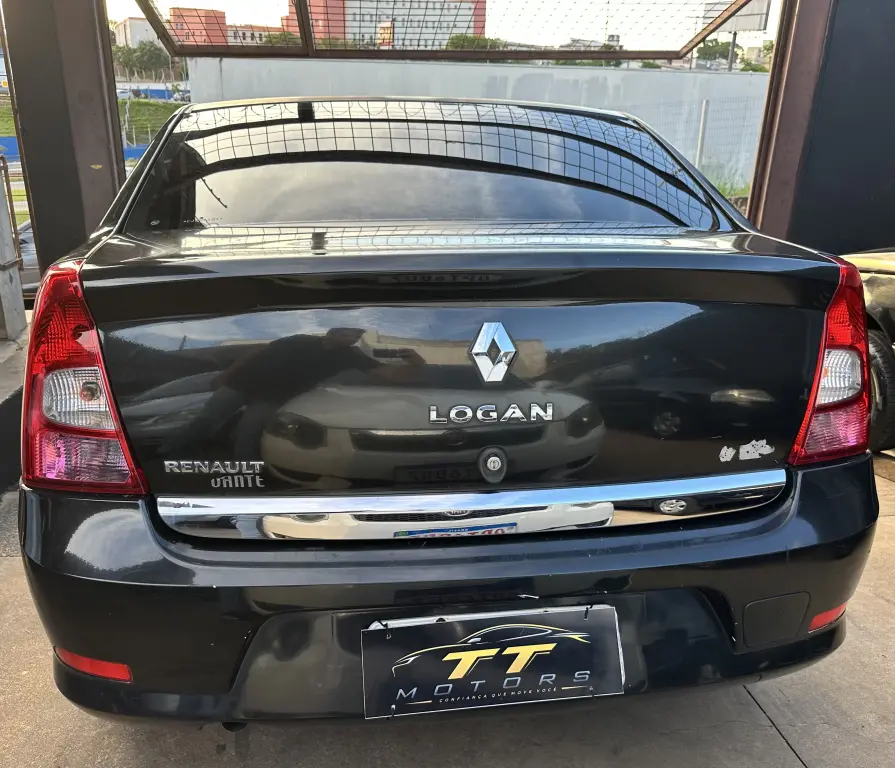 RENAULT Logan - Foto