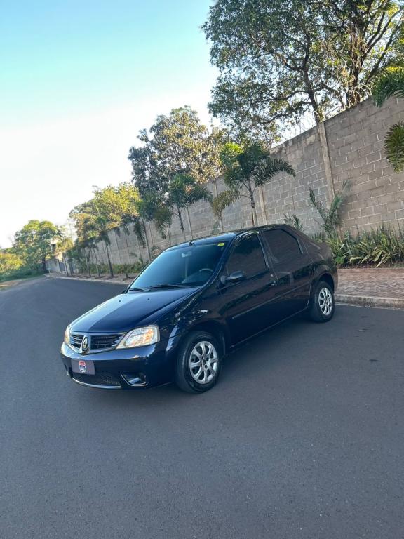 RENAULT Logan - Foto