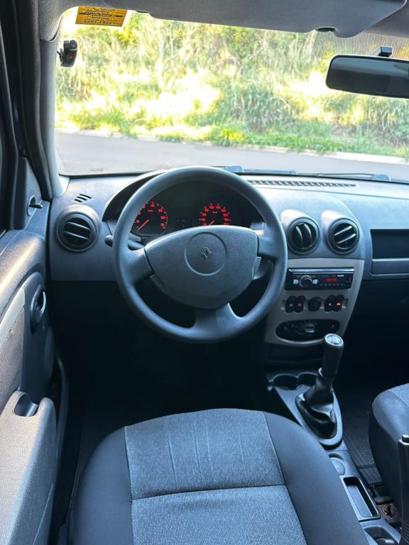 RENAULT Logan - Foto