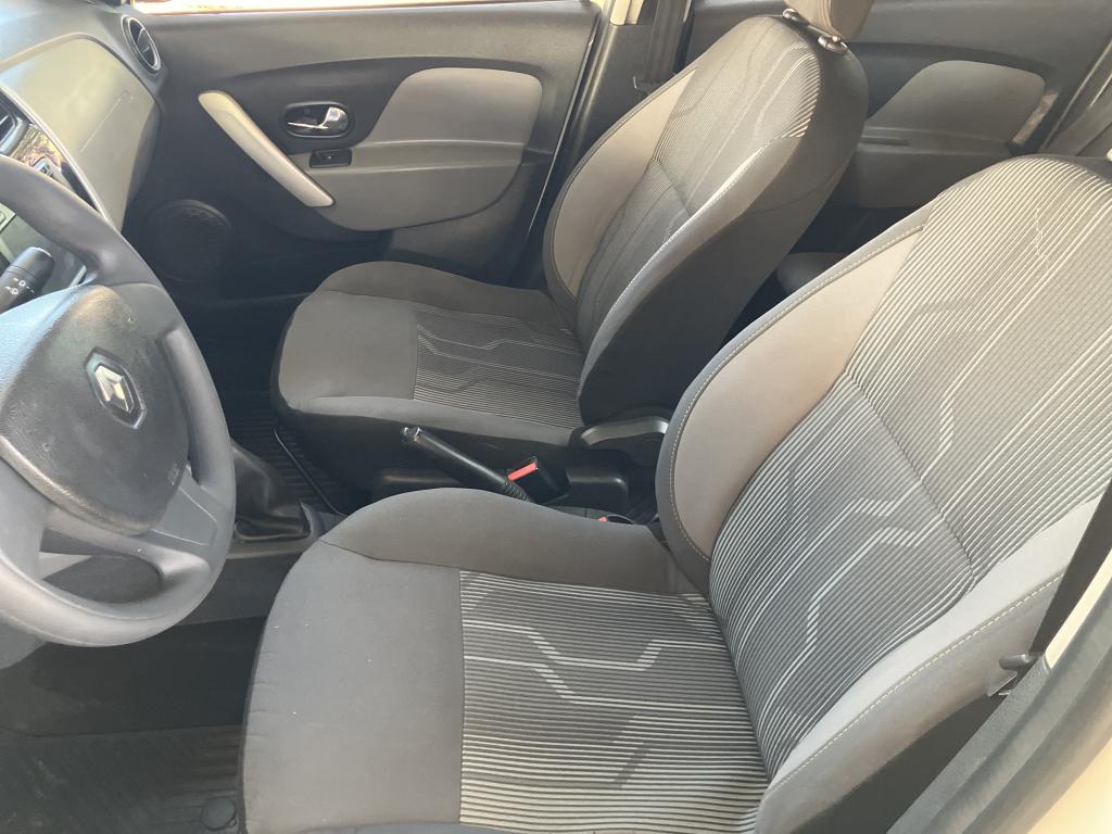 RENAULT Logan - Foto