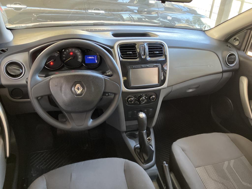 RENAULT Logan - Foto