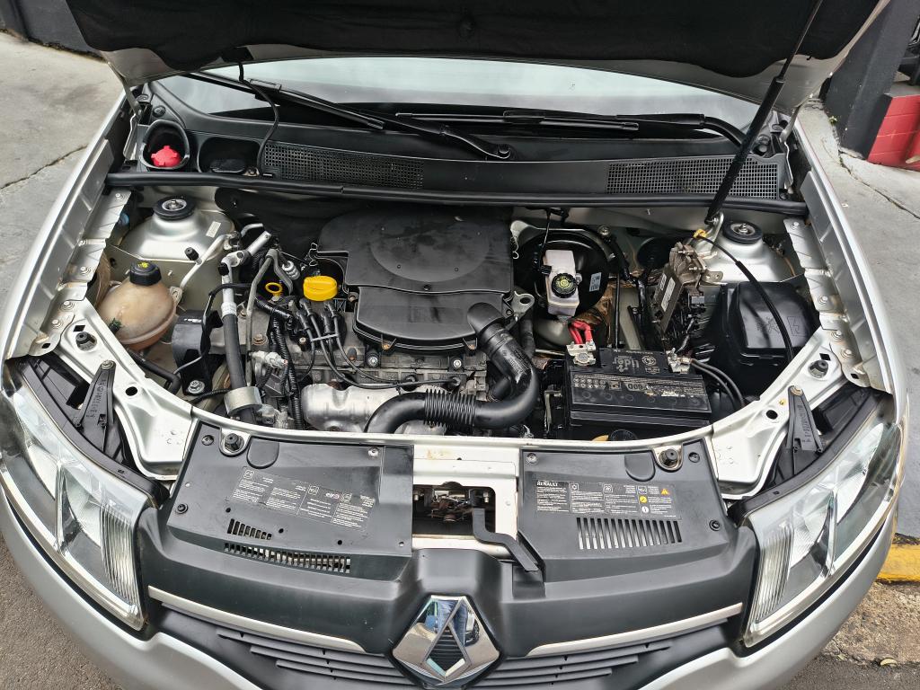 RENAULT Logan - Foto