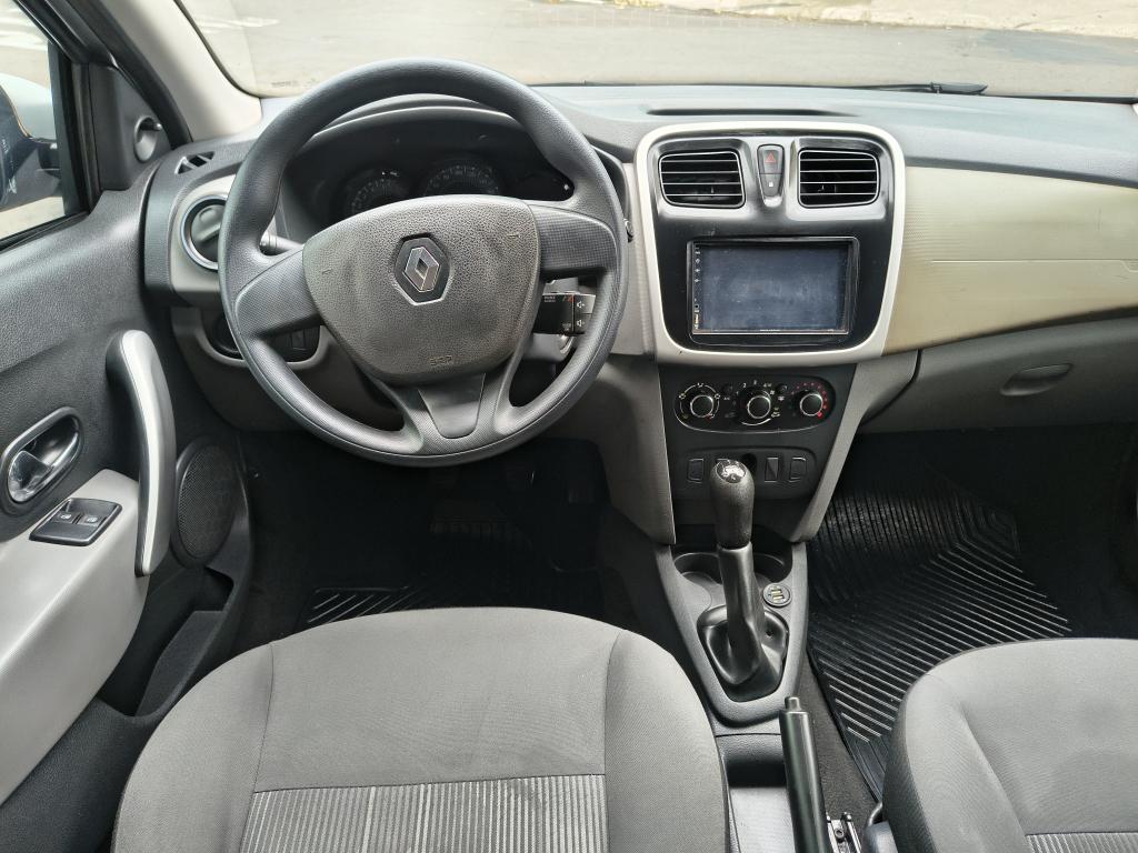 RENAULT Logan - Foto