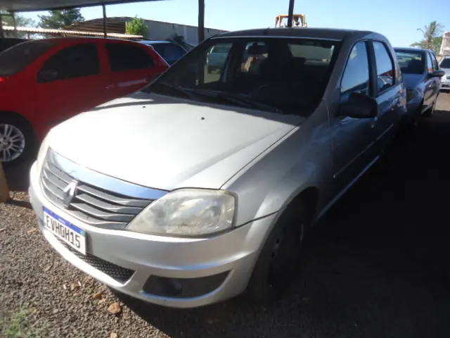 RENAULT Logan