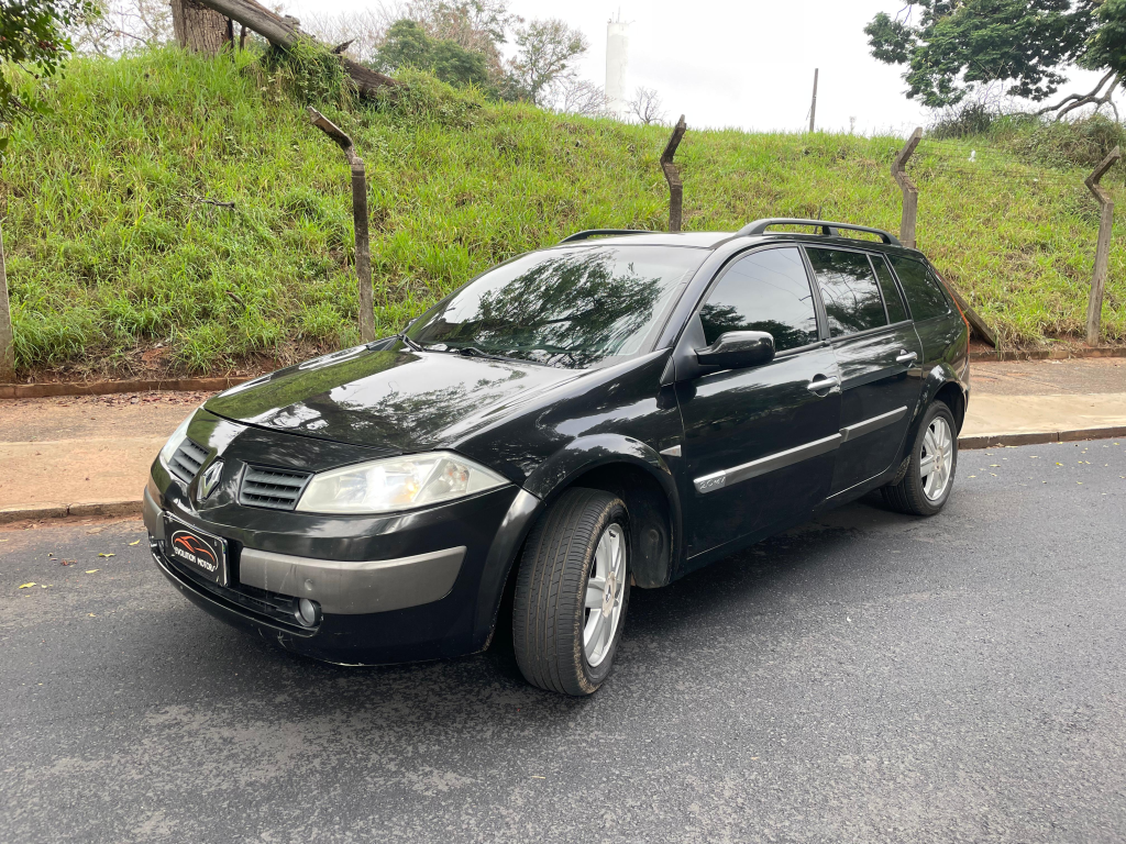 RENAULT Megane Grand Tour - Foto
