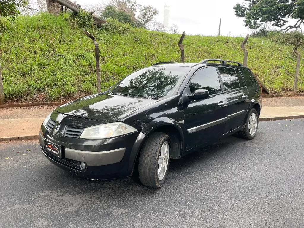 RENAULT Megane Grand Tour - Foto