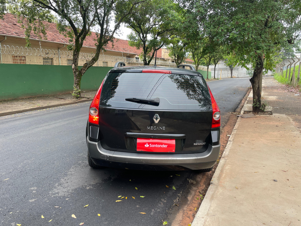RENAULT Megane Grand Tour - Foto