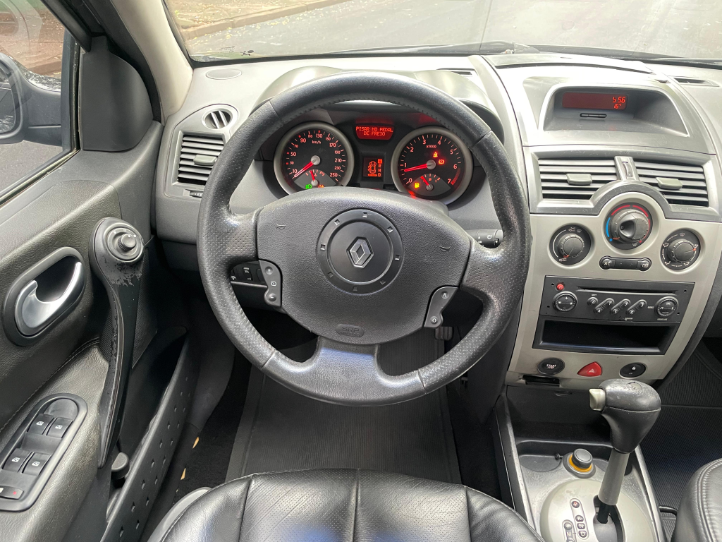 RENAULT Megane Grand Tour - Foto
