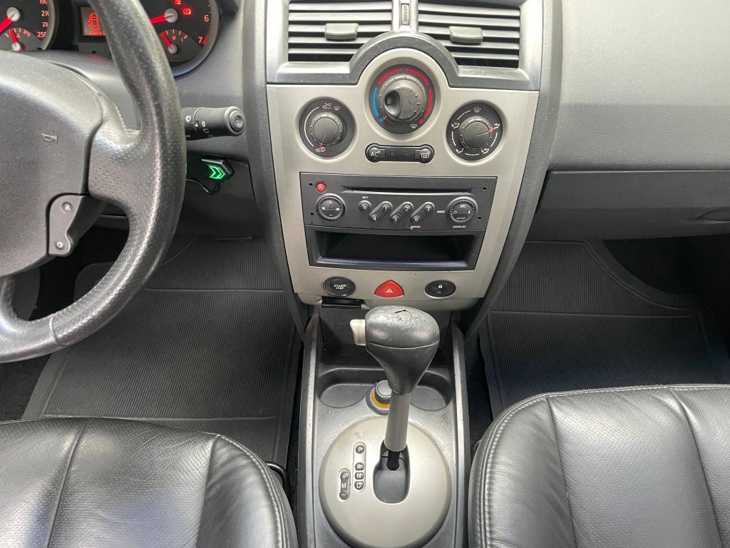 RENAULT Megane Grand Tour - Foto