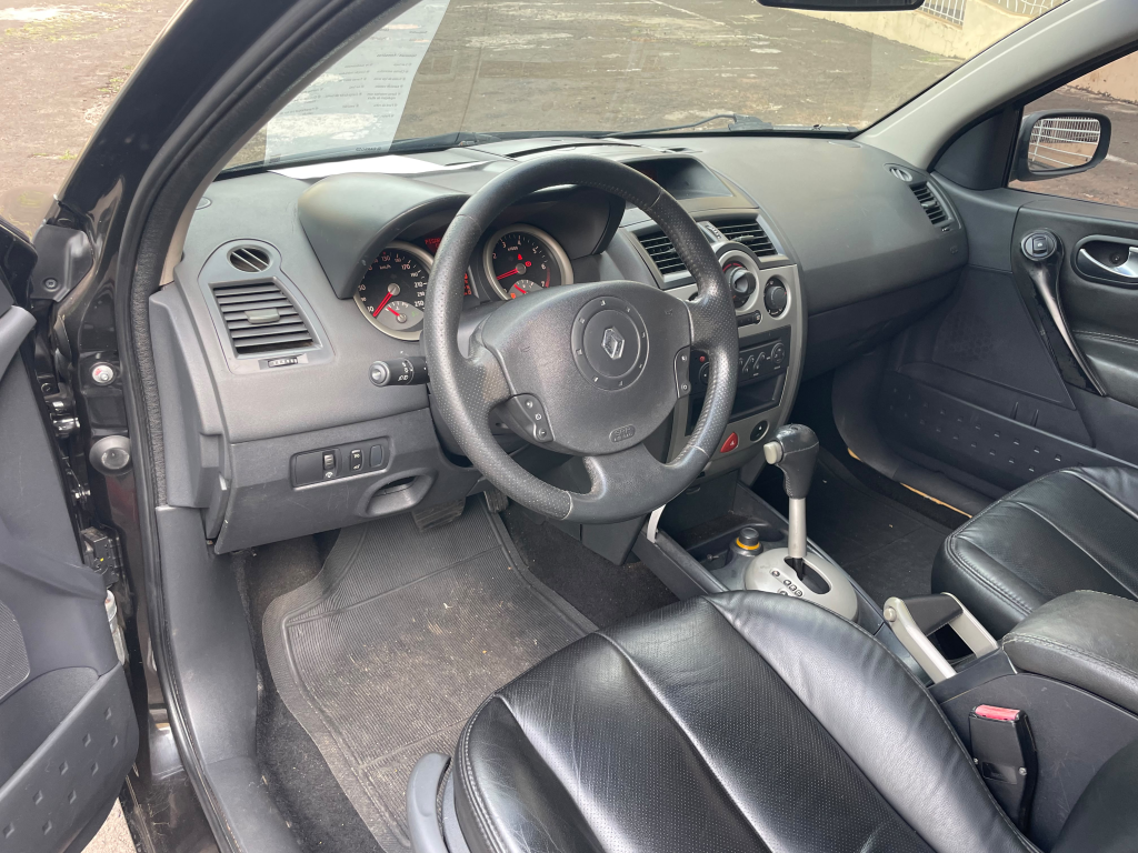 RENAULT Megane Grand Tour - Foto