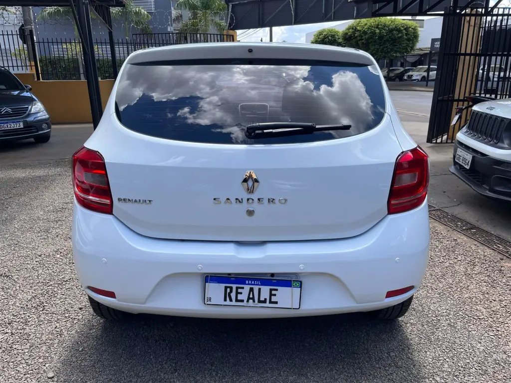 RENAULT Sandero - Foto