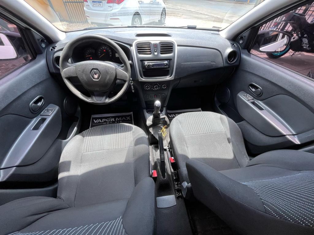 RENAULT Sandero - Foto