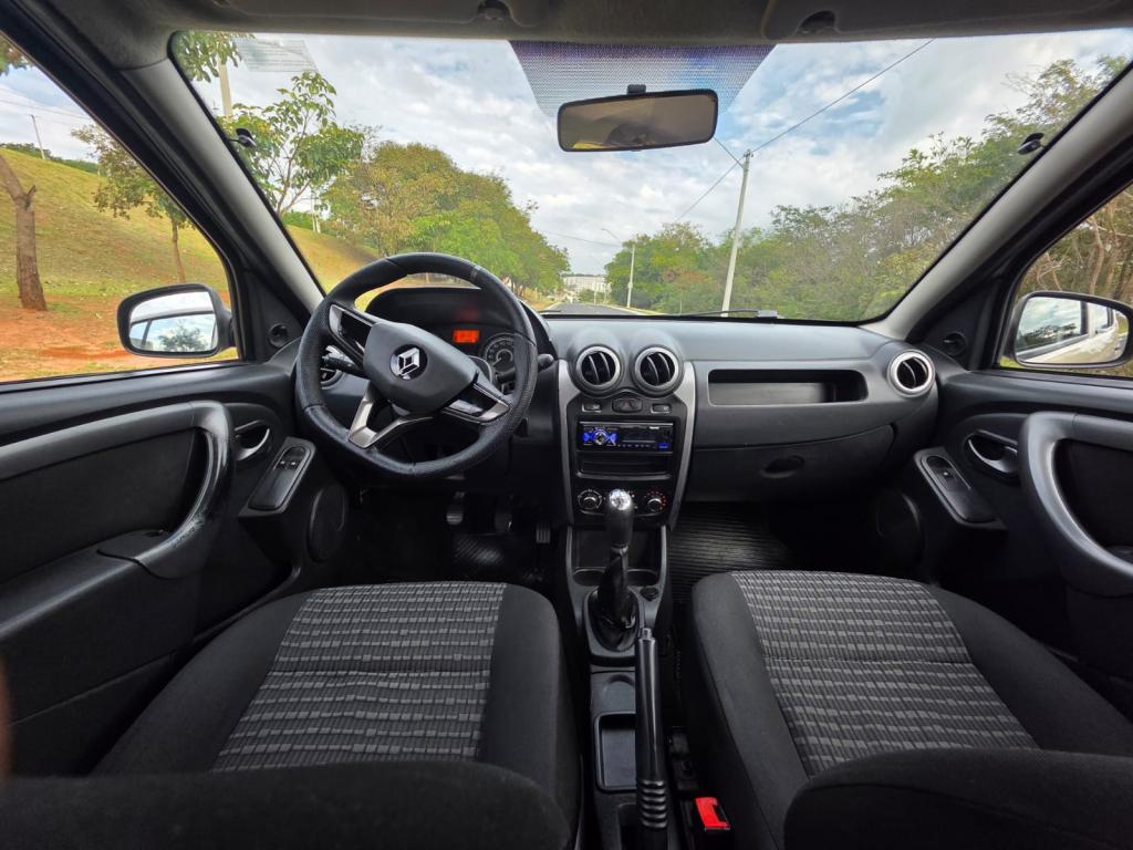 RENAULT Sandero - Foto