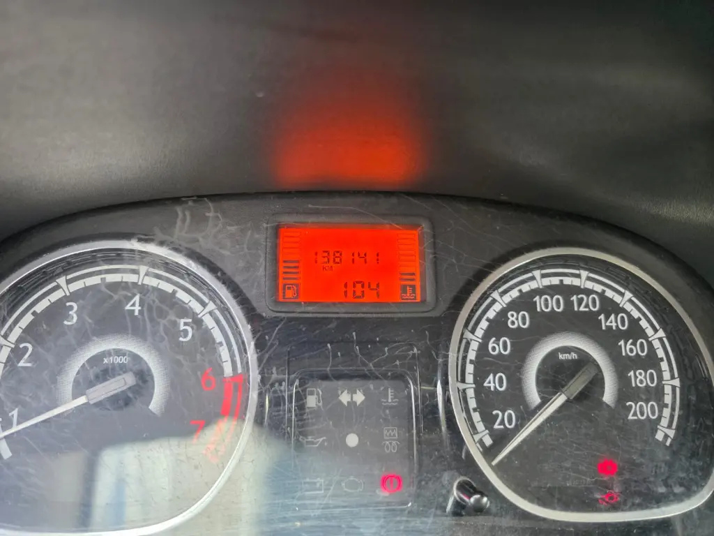 RENAULT Sandero - Foto