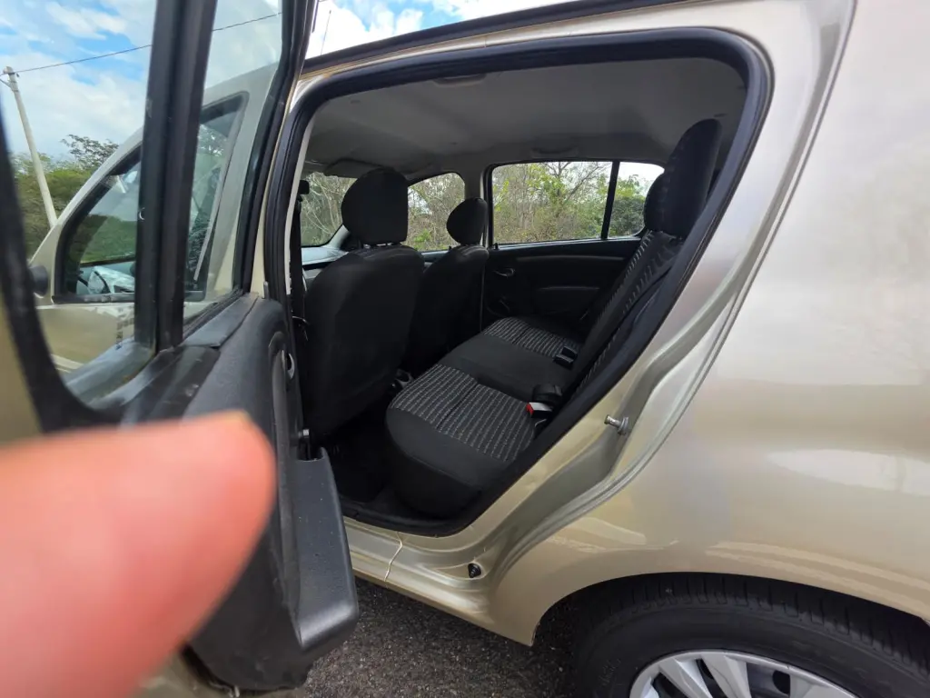 RENAULT Sandero - Foto