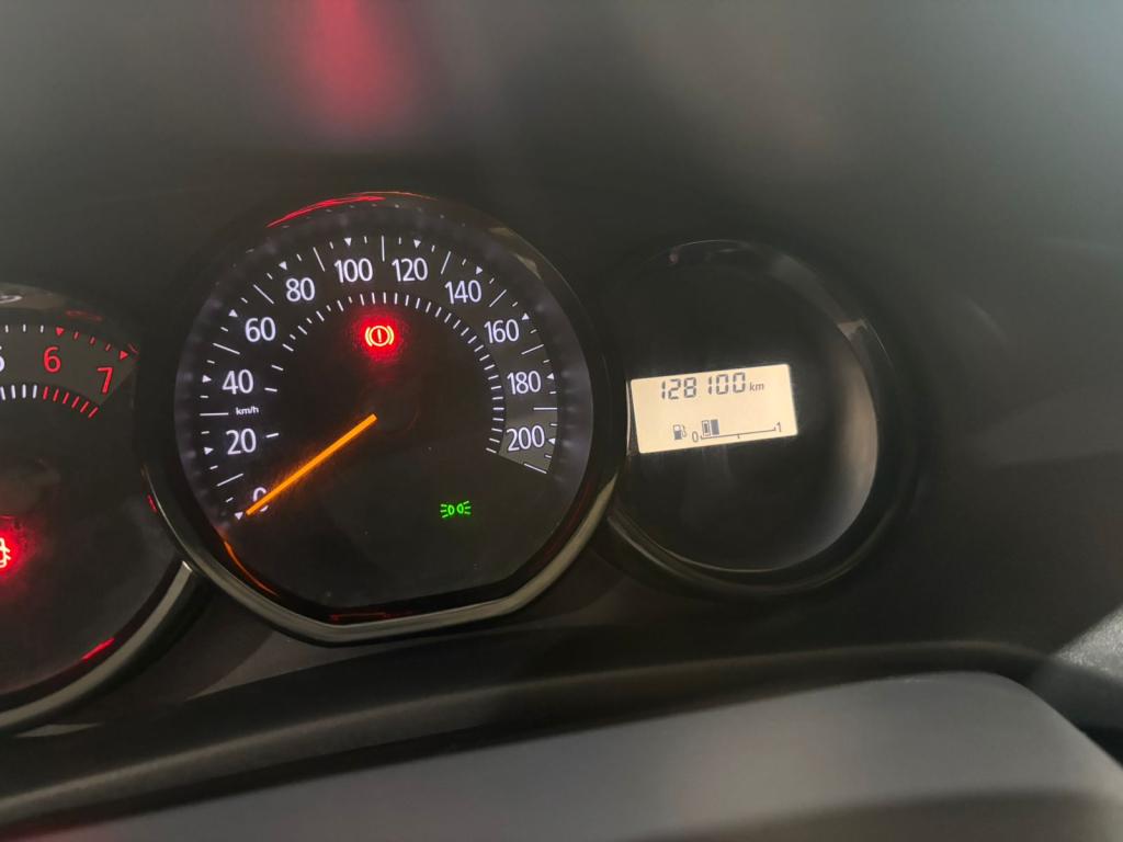 RENAULT Sandero - Foto