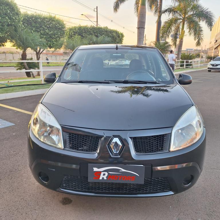 RENAULT Sandero - Foto