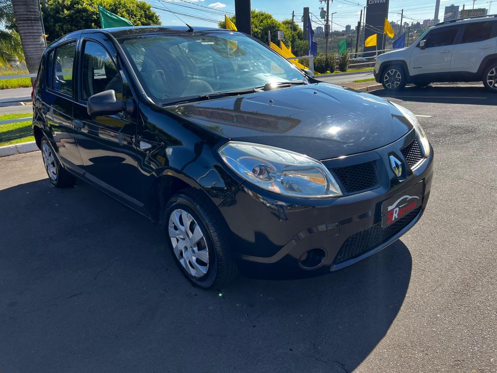 RENAULT Sandero - Foto