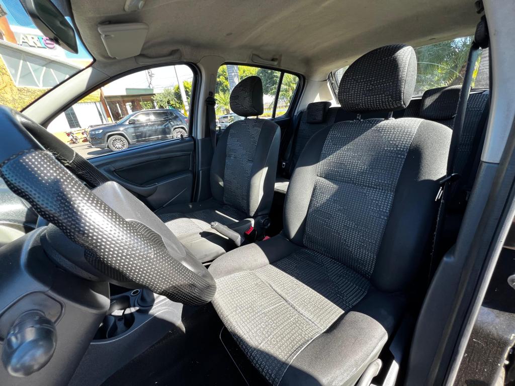 RENAULT Sandero - Foto