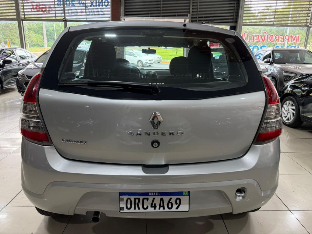 RENAULT Sandero - Foto