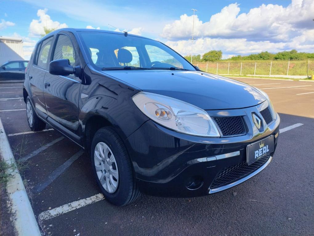 RENAULT Sandero - Foto