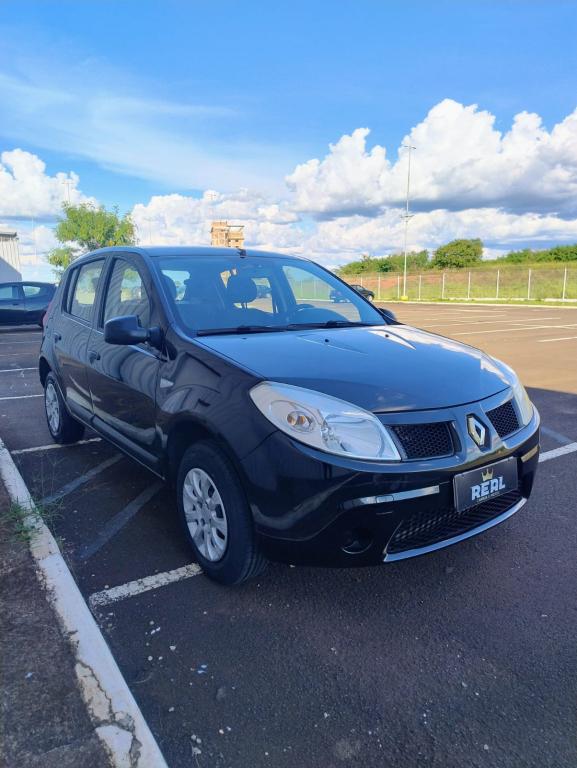 RENAULT Sandero - Foto