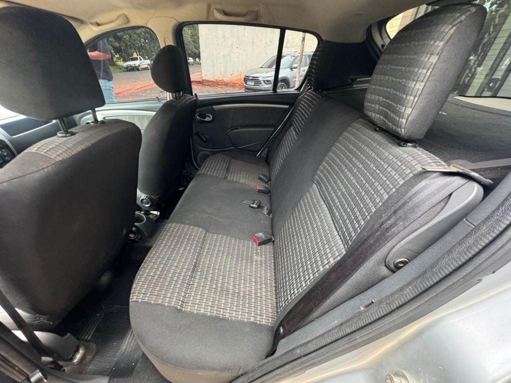 RENAULT Sandero - Foto