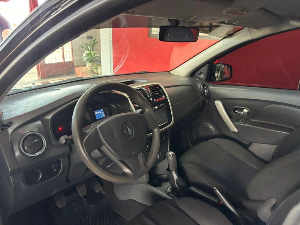 RENAULT Sandero - Foto