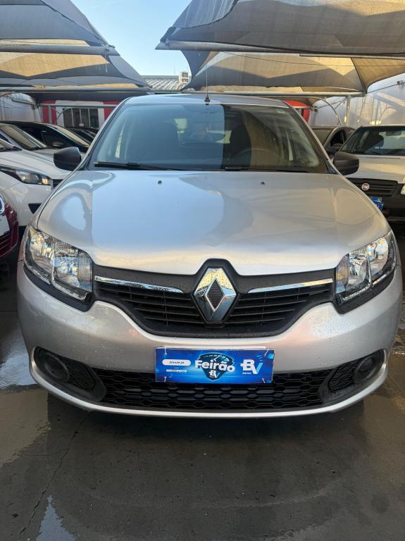 RENAULT Sandero - Foto
