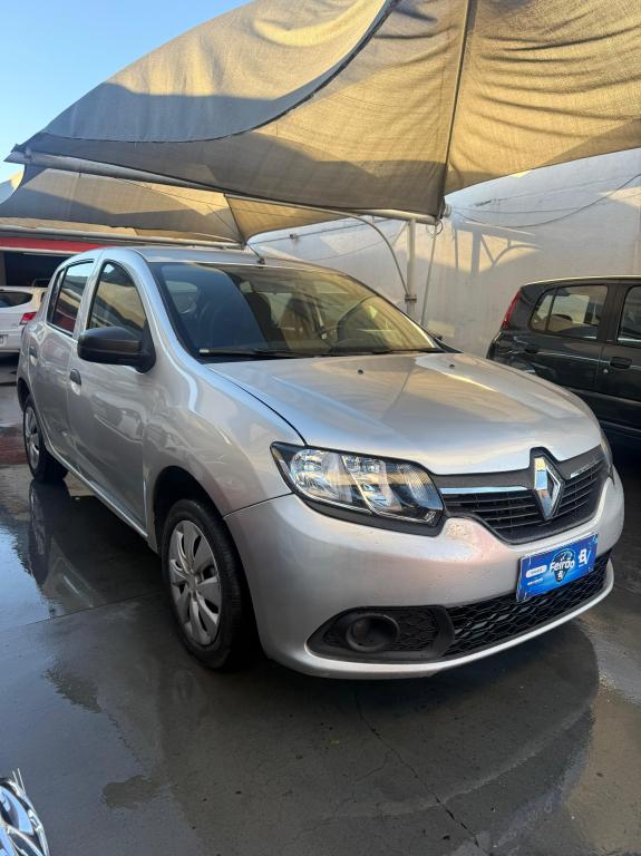 RENAULT Sandero - Foto