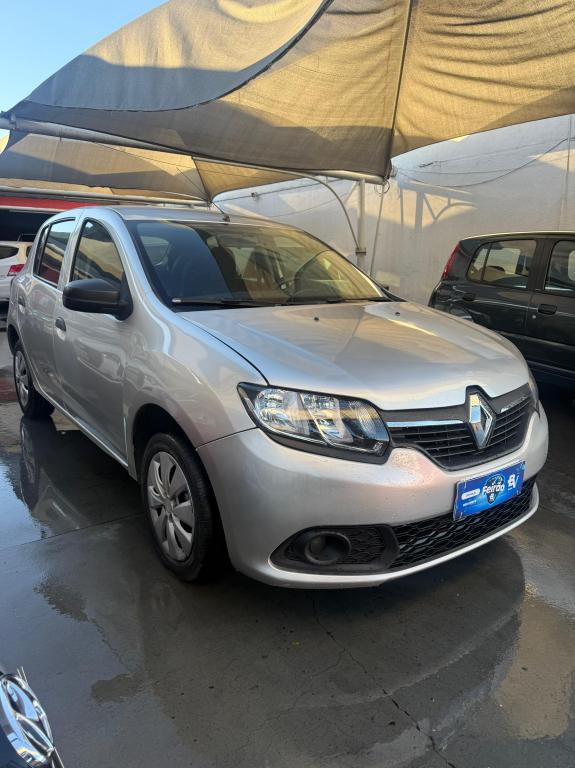 RENAULT Sandero - Foto